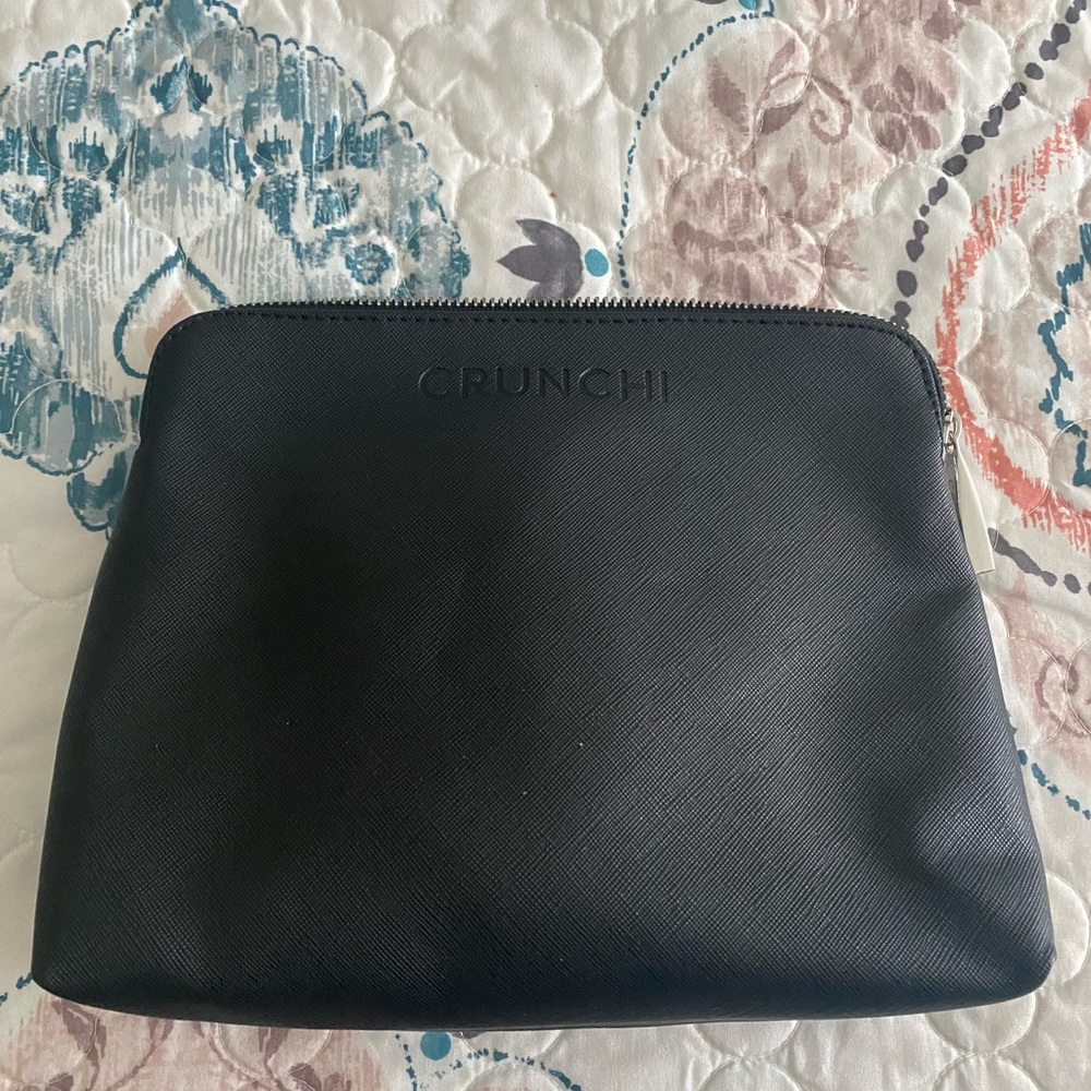 Crunchi Large Makeup bag-never used